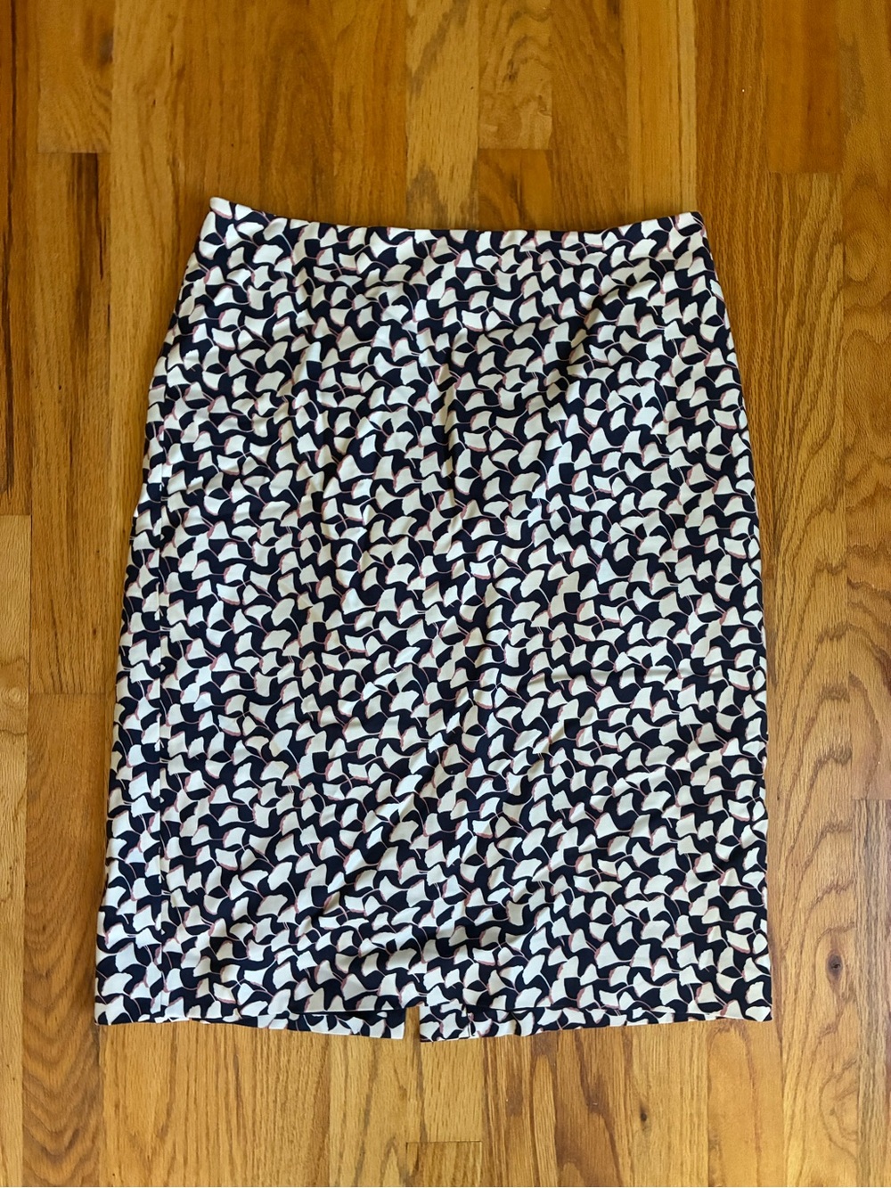Ann Taylor Ginkgo Print Pencil Skirt